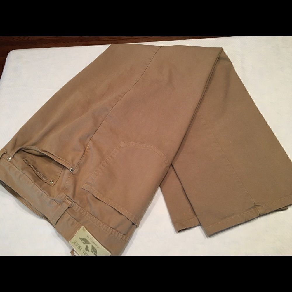 Natural Issue size 40x32.  Khaki pants